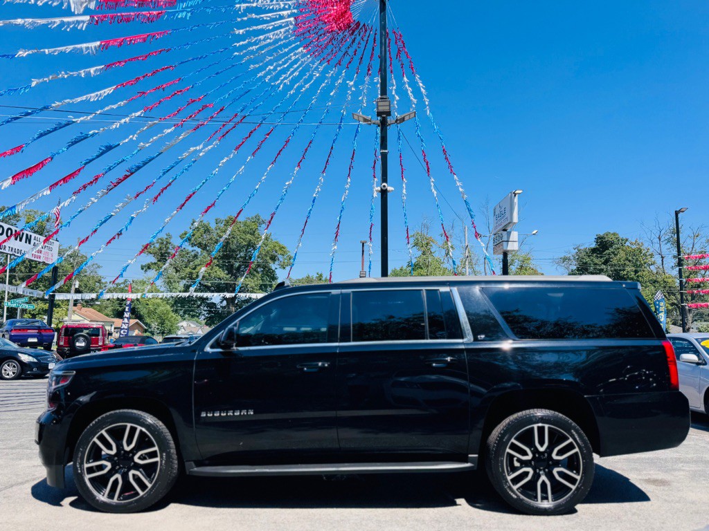 2018 Chevrolet Suburban Image 10