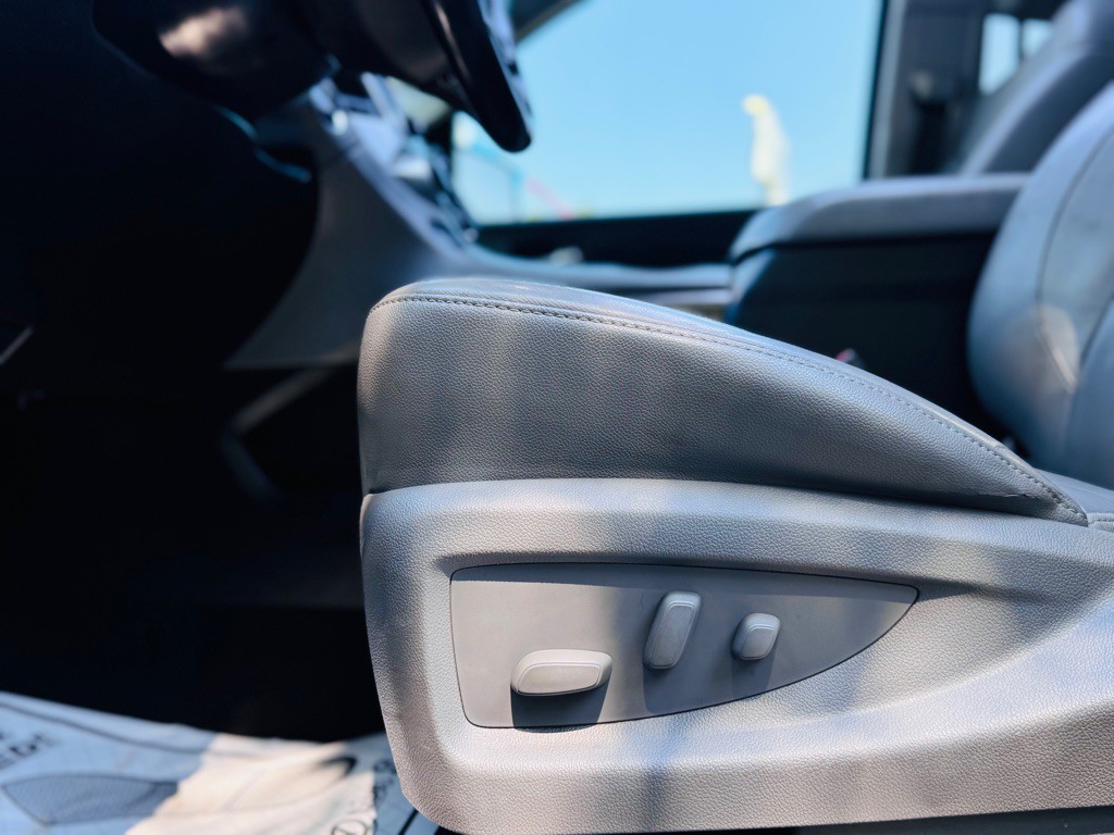 2018 Chevrolet Suburban Image 21