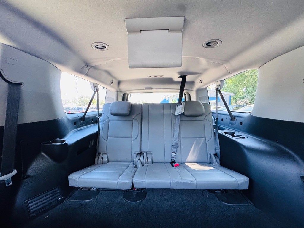 2018 Chevrolet Suburban Image 35