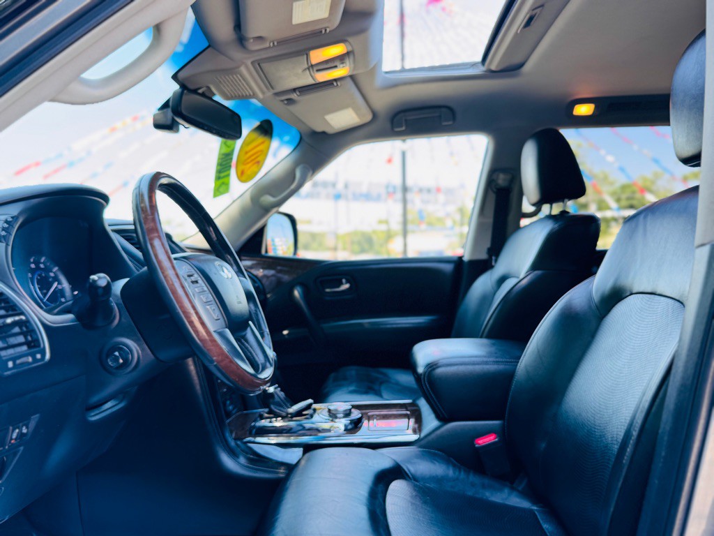 2017 INFINITI QX80 Image 20