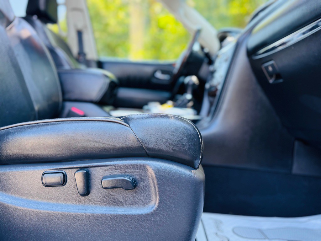 2017 INFINITI QX80 Image 26