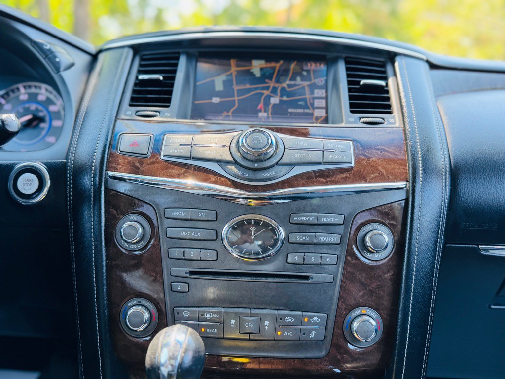 2017 INFINITI QX80 Image 54
