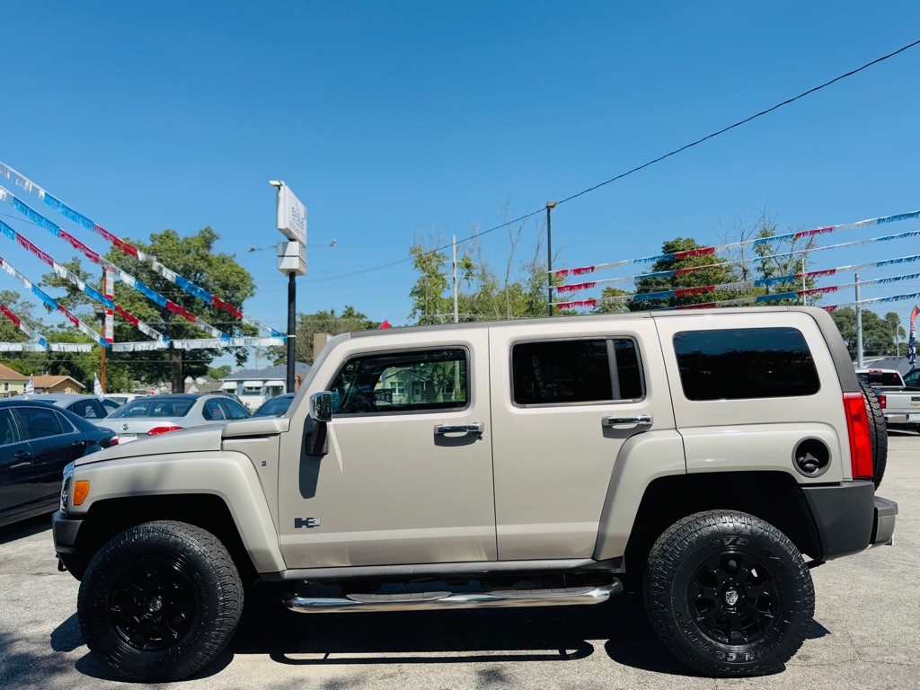2007 HUMMER H3 Image 10