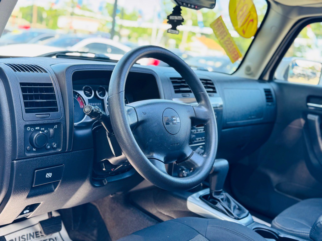 2007 HUMMER H3 Image 17