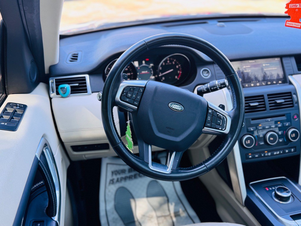 2017 Land Rover Discovery Sport Image 34