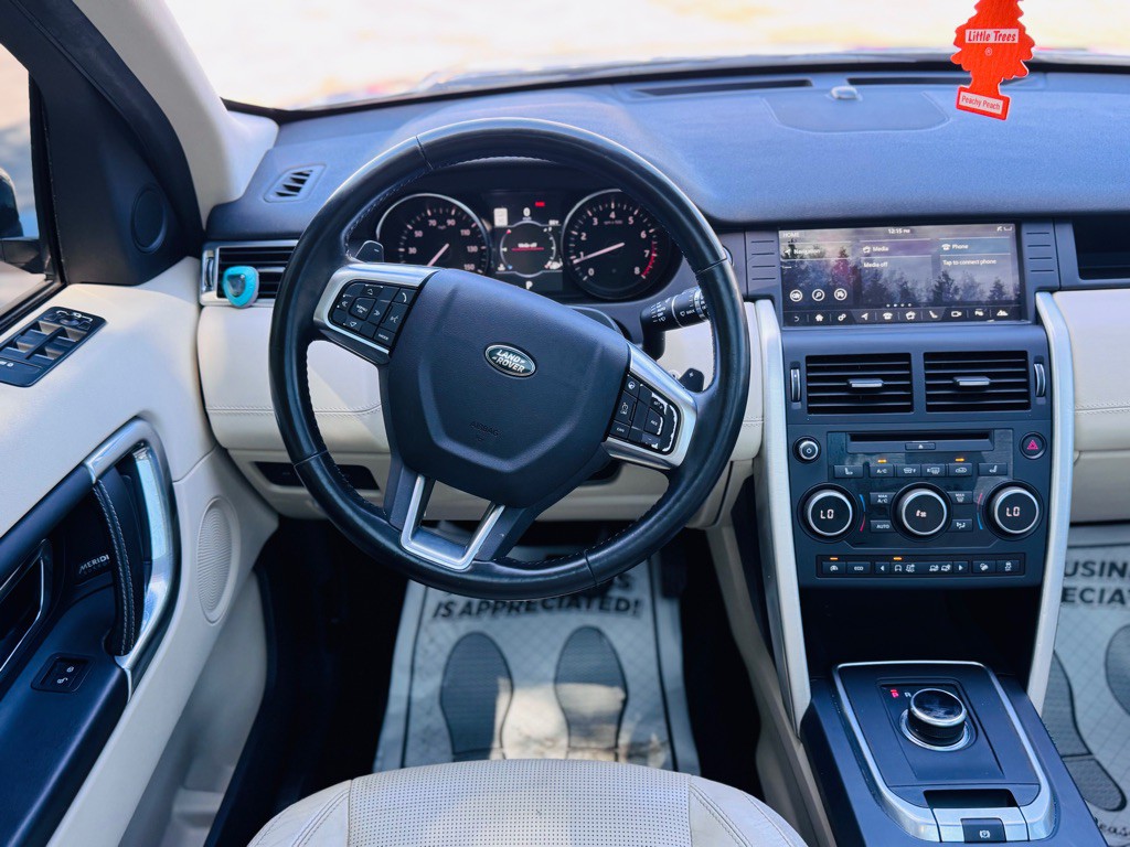 2017 Land Rover Discovery Sport Image 35