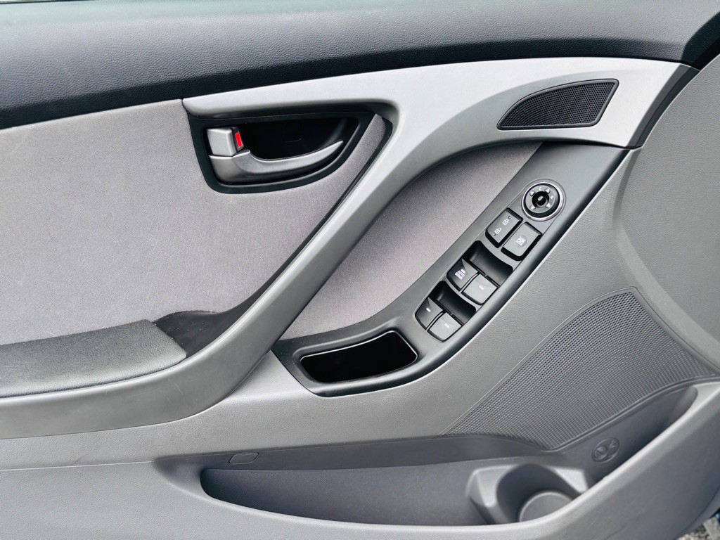 2014 Hyundai Elantra Image 14