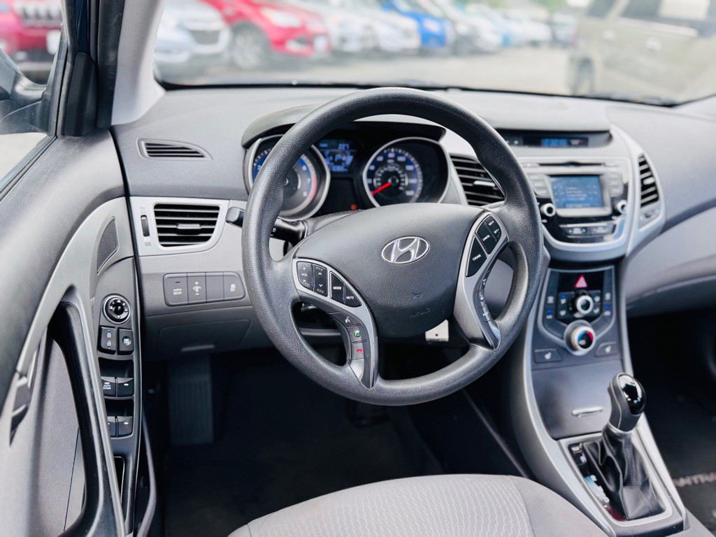 2014 Hyundai Elantra Image 22