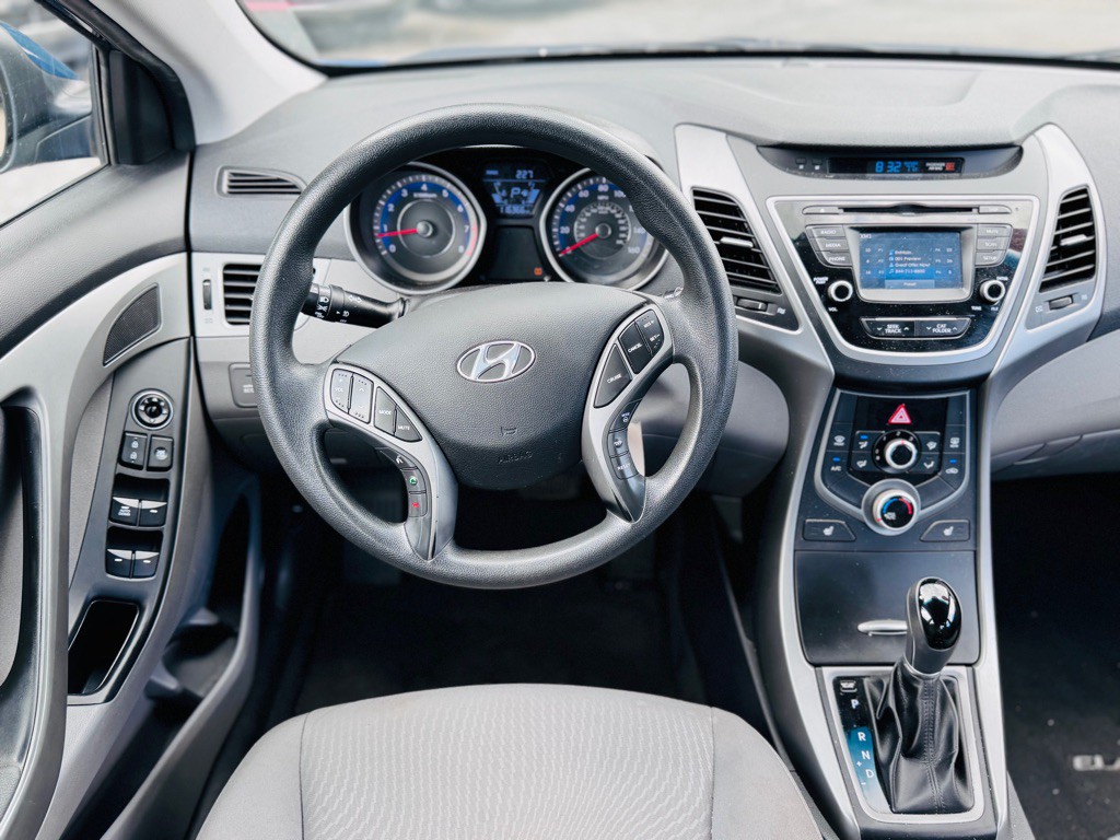 2014 Hyundai Elantra Image 23