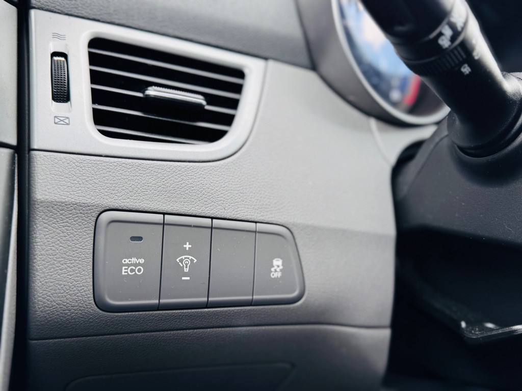 2014 Hyundai Elantra Image 25