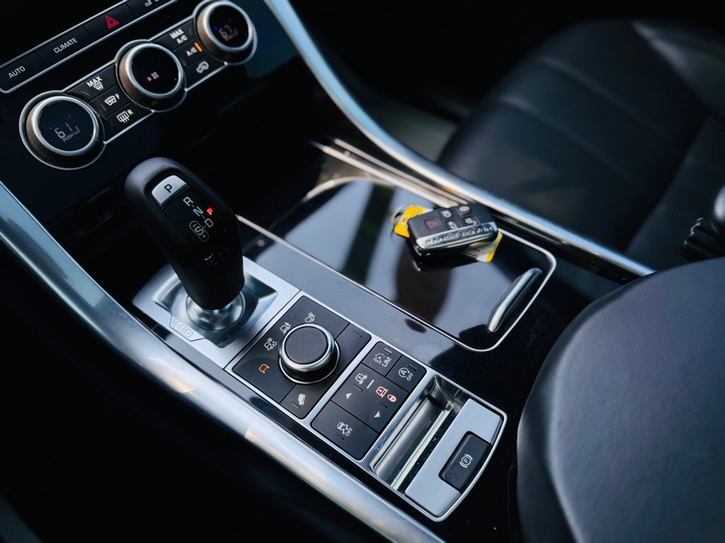 2017 Land Rover Range Rover Sport Image 60