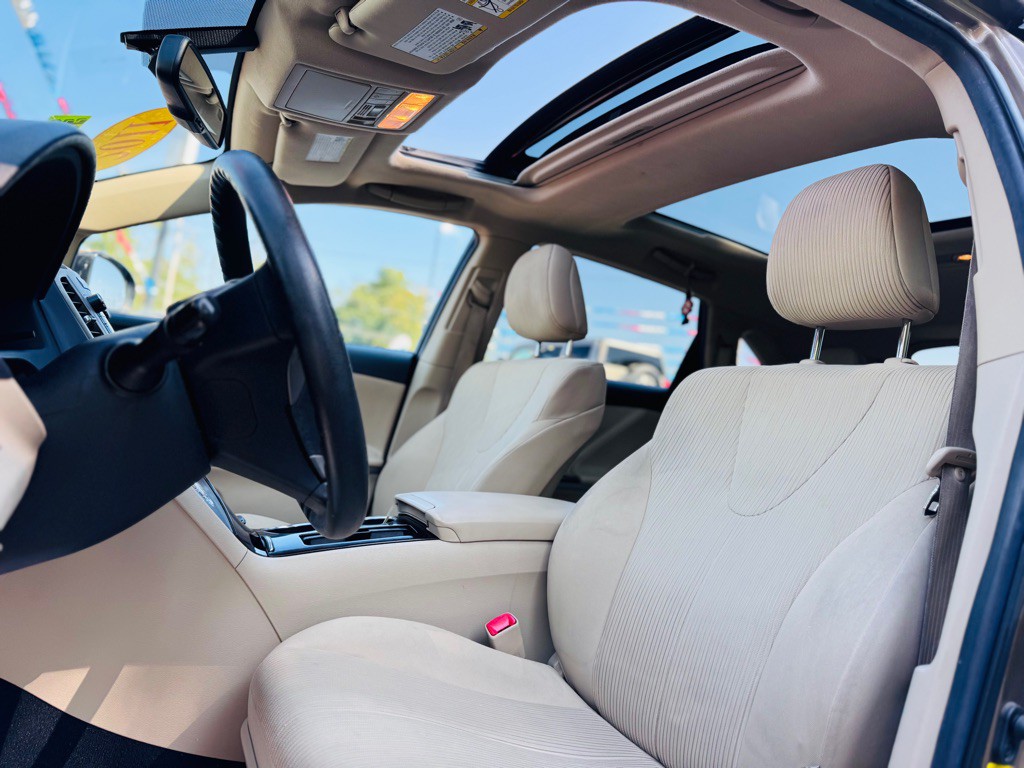 2011 Toyota Venza Image 18