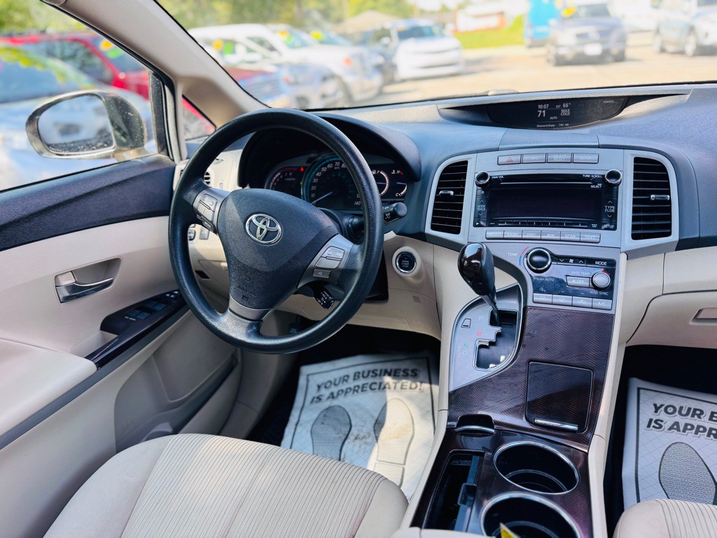 2011 Toyota Venza Image 28