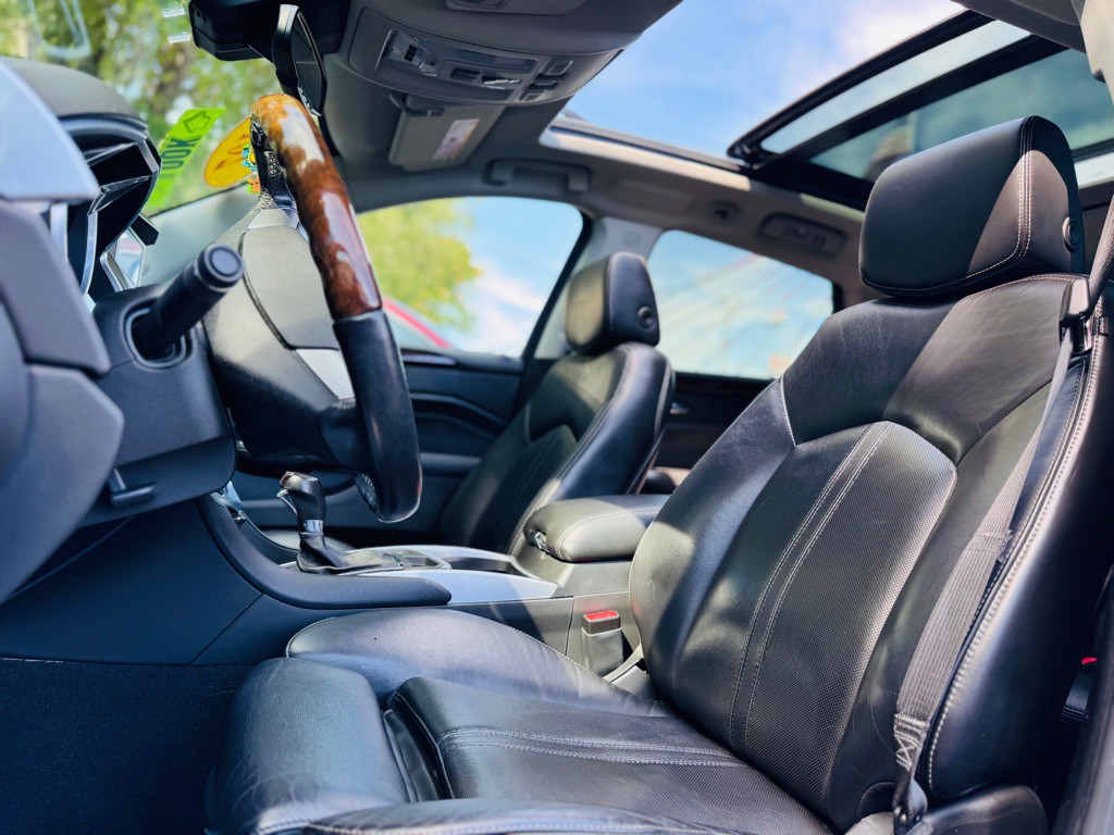 2012 Cadillac SRX Image 16