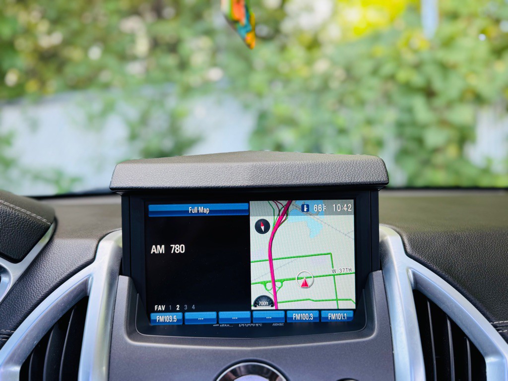 2012 Cadillac SRX Image 32
