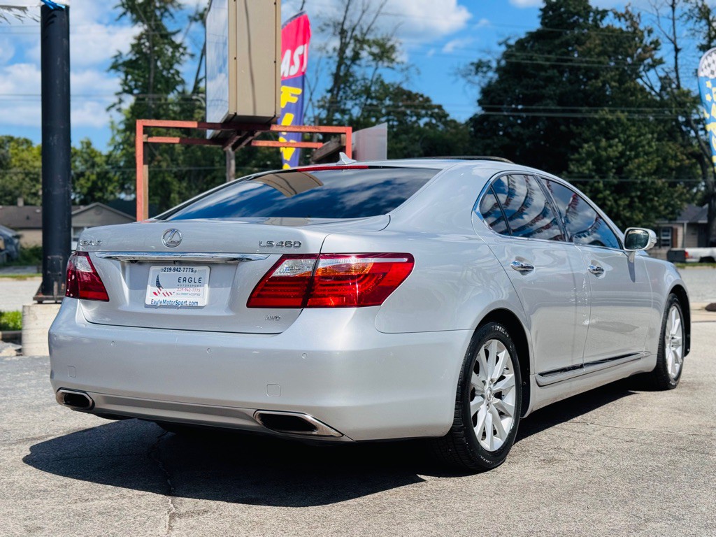 2010 Lexus LS Image 8