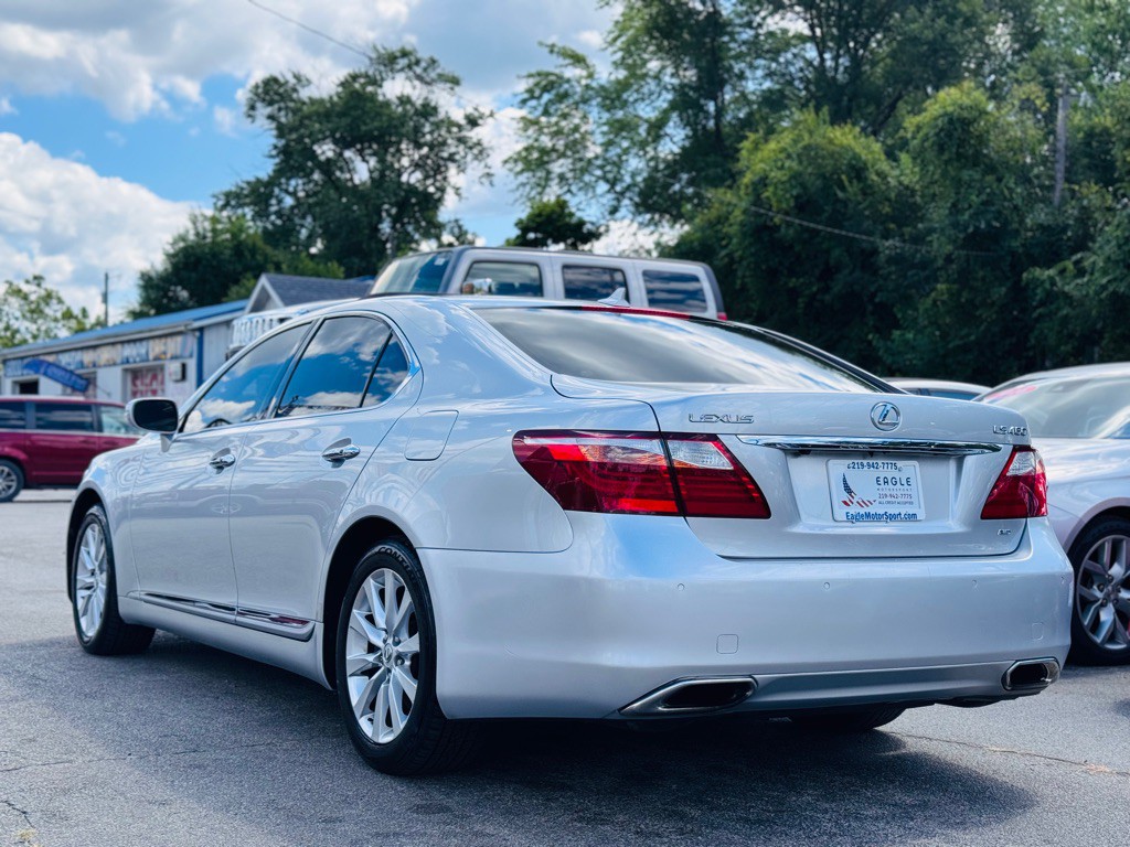 2010 Lexus LS Image 10
