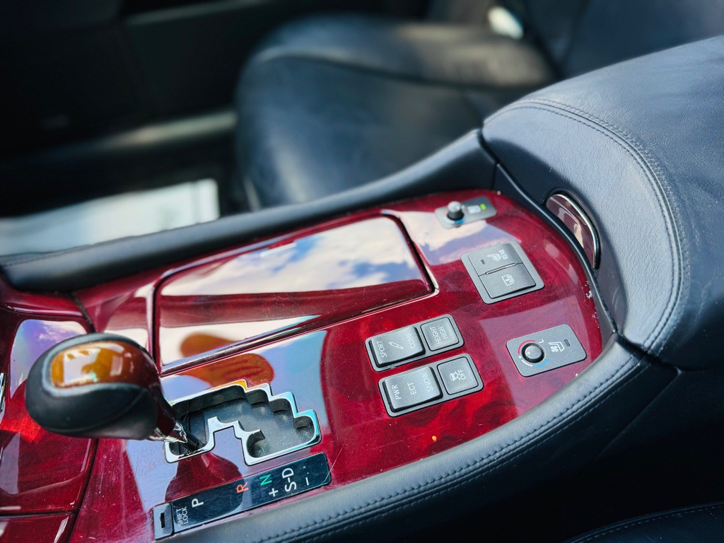 2010 Lexus LS Image 46