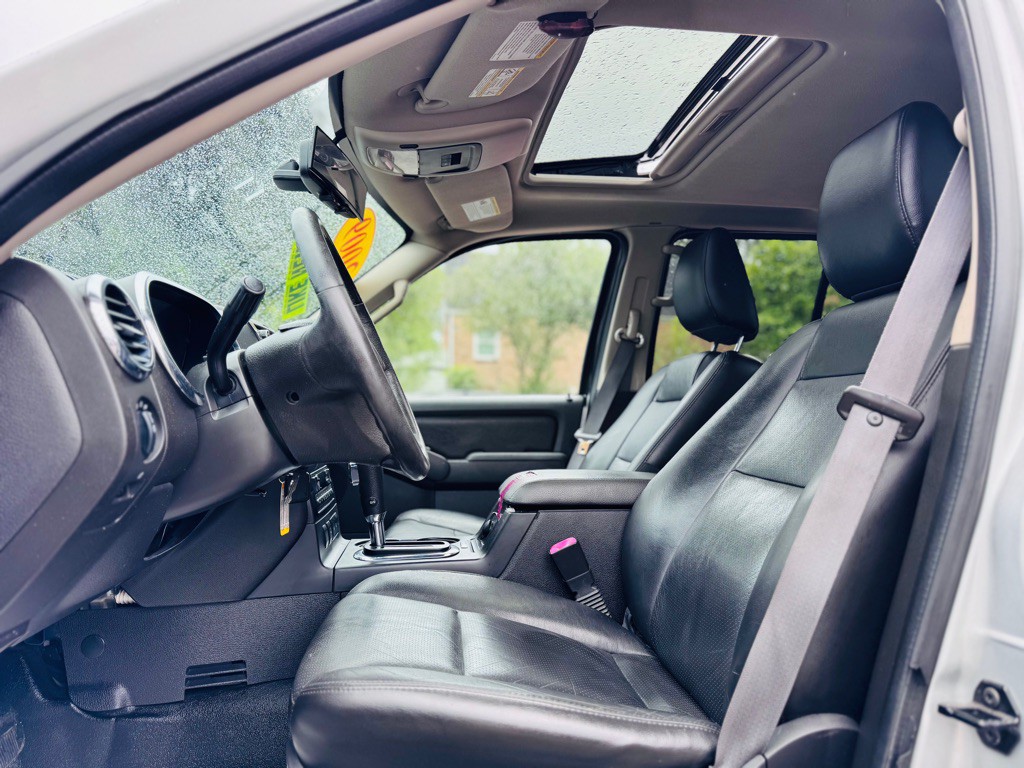 2009 Ford Explorer Image 21