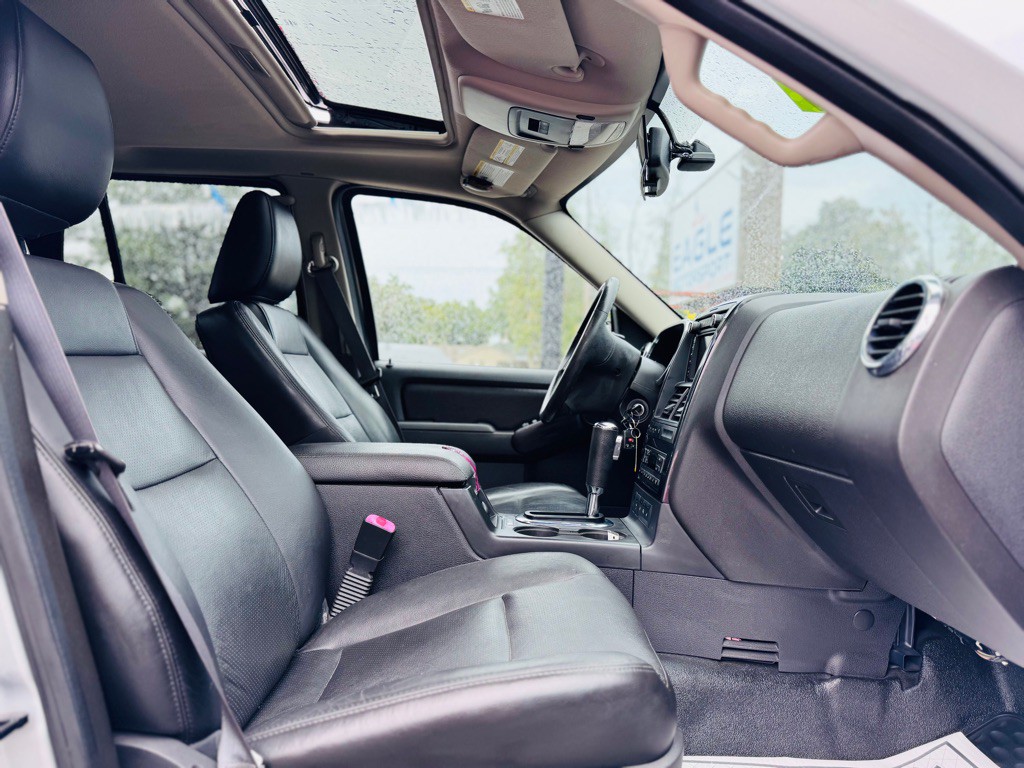 2009 Ford Explorer Image 26