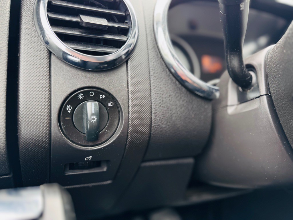 2009 Ford Explorer Image 36