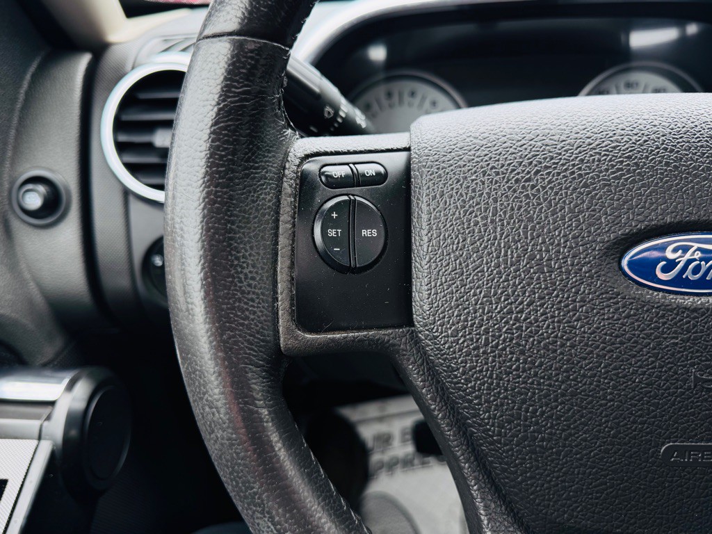 2009 Ford Explorer Image 37