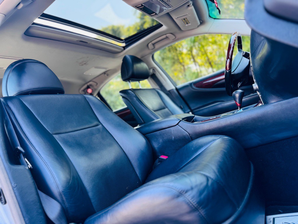 2007 Lexus LS Image 25