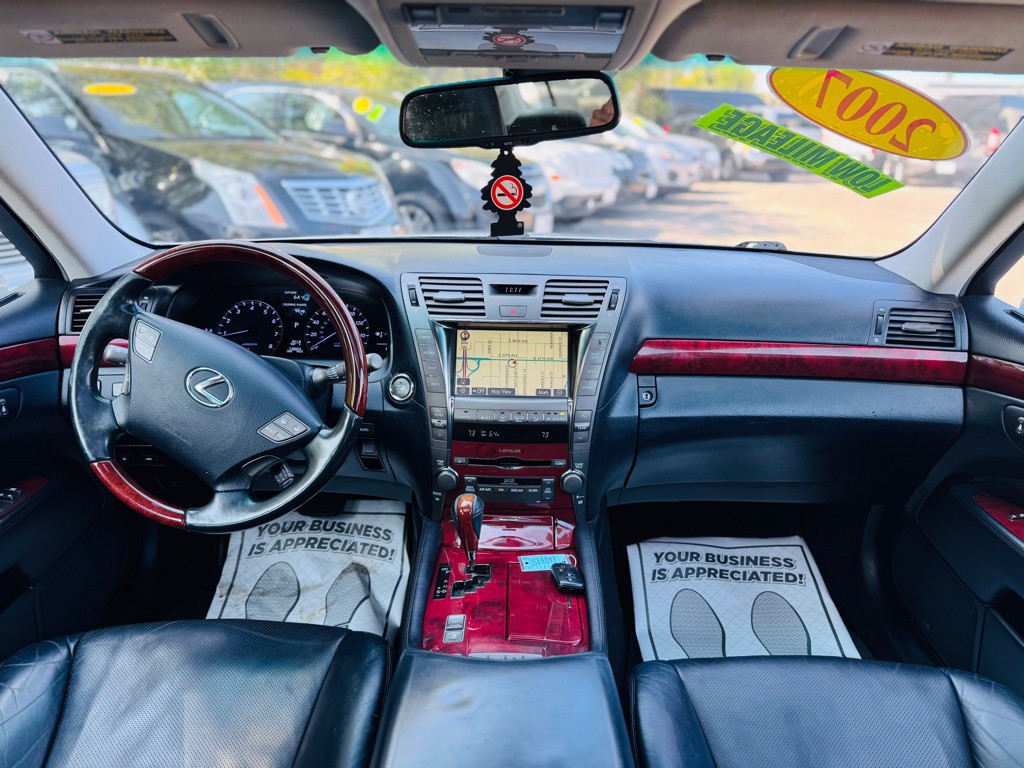 2007 Lexus LS Image 30