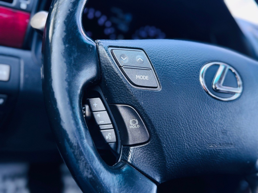 2007 Lexus LS Image 36