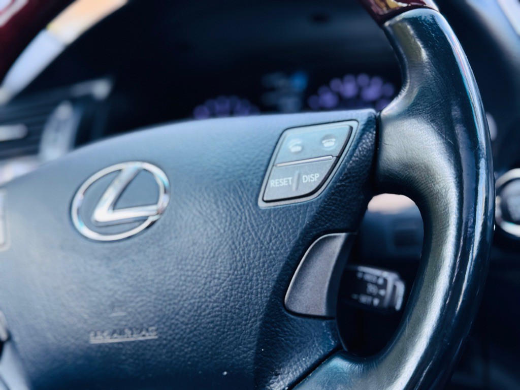 2007 Lexus LS Image 38