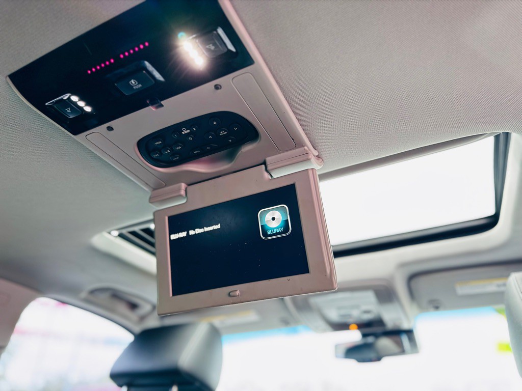 2015 Chevrolet Tahoe Image 31
