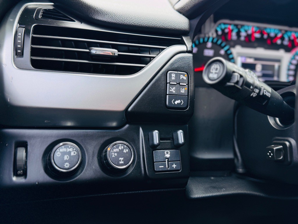 2015 Chevrolet Tahoe Image 38