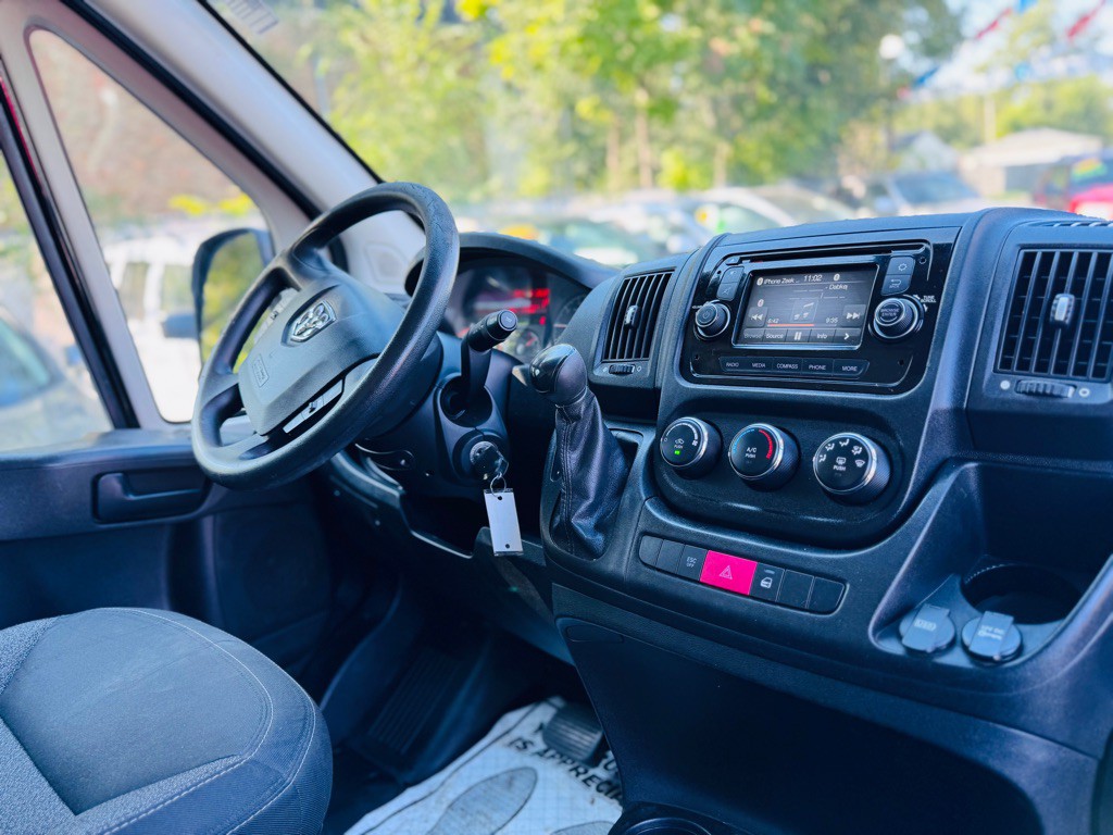 2017 RAM Promaster Image 22