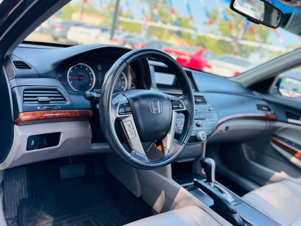 2012 Honda Accord Image 17