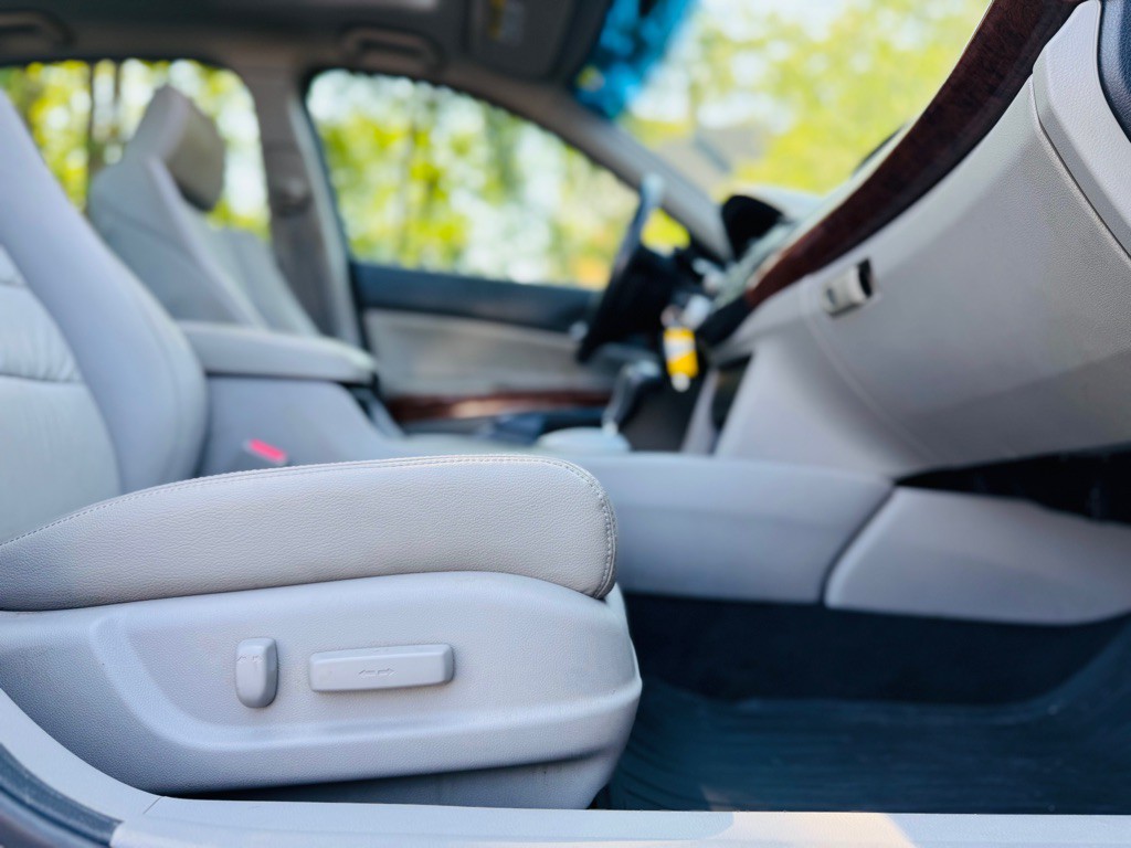 2012 Honda Accord Image 23
