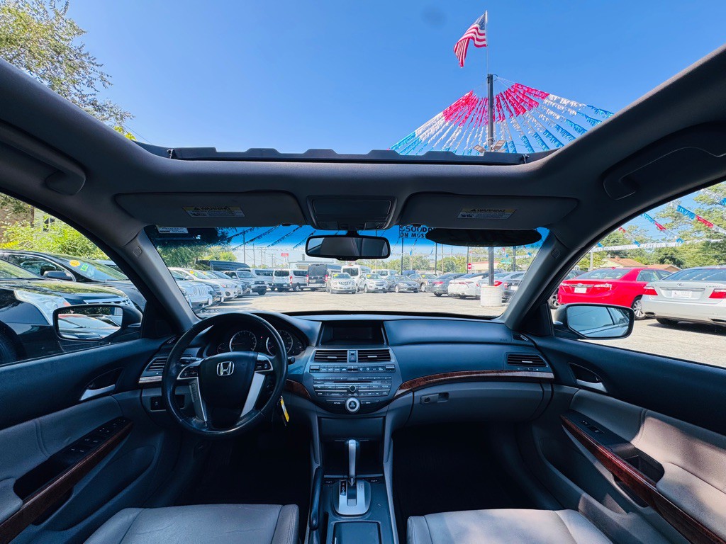 2012 Honda Accord Image 25