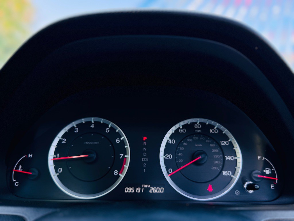 2012 Honda Accord Image 33