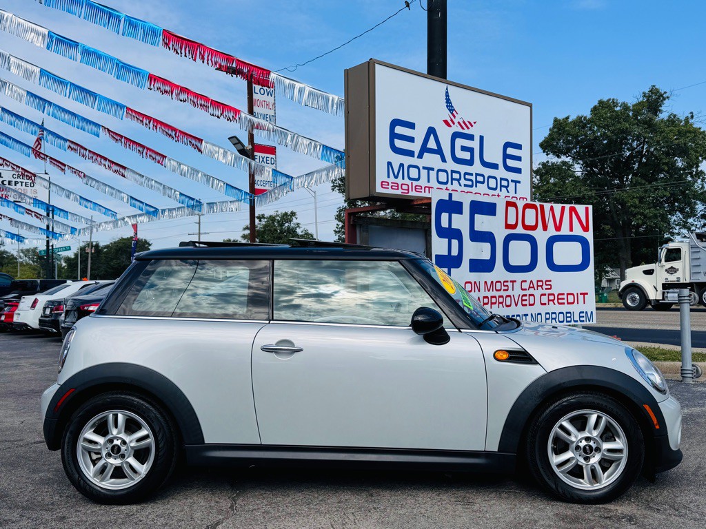 2013 MINI Cooper Image 7