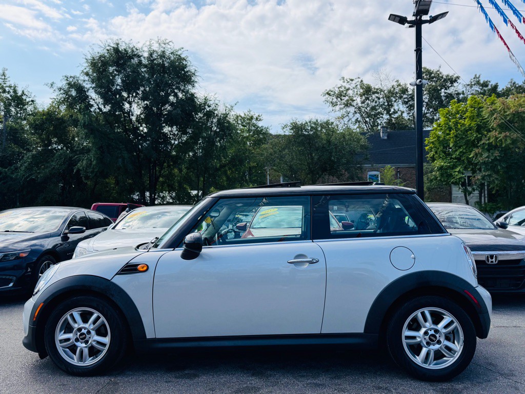 2013 MINI Cooper Image 14