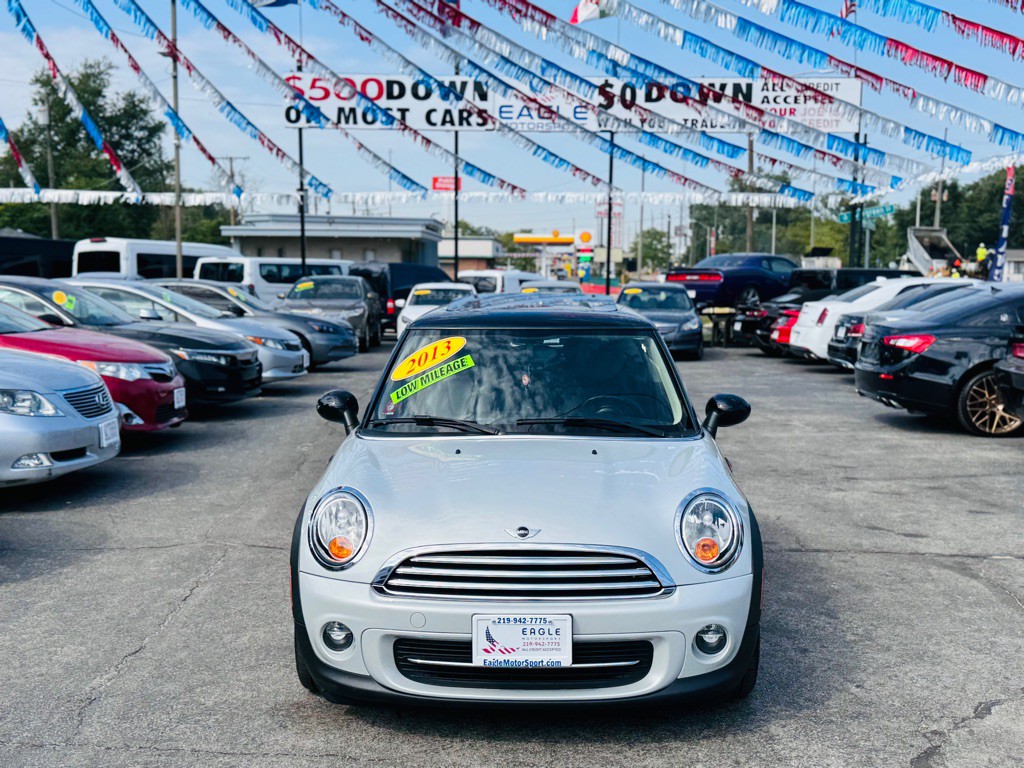 2013 MINI Cooper Image 17