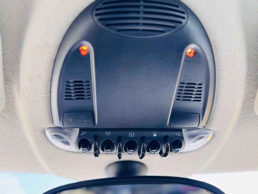 2013 MINI Cooper Image 37