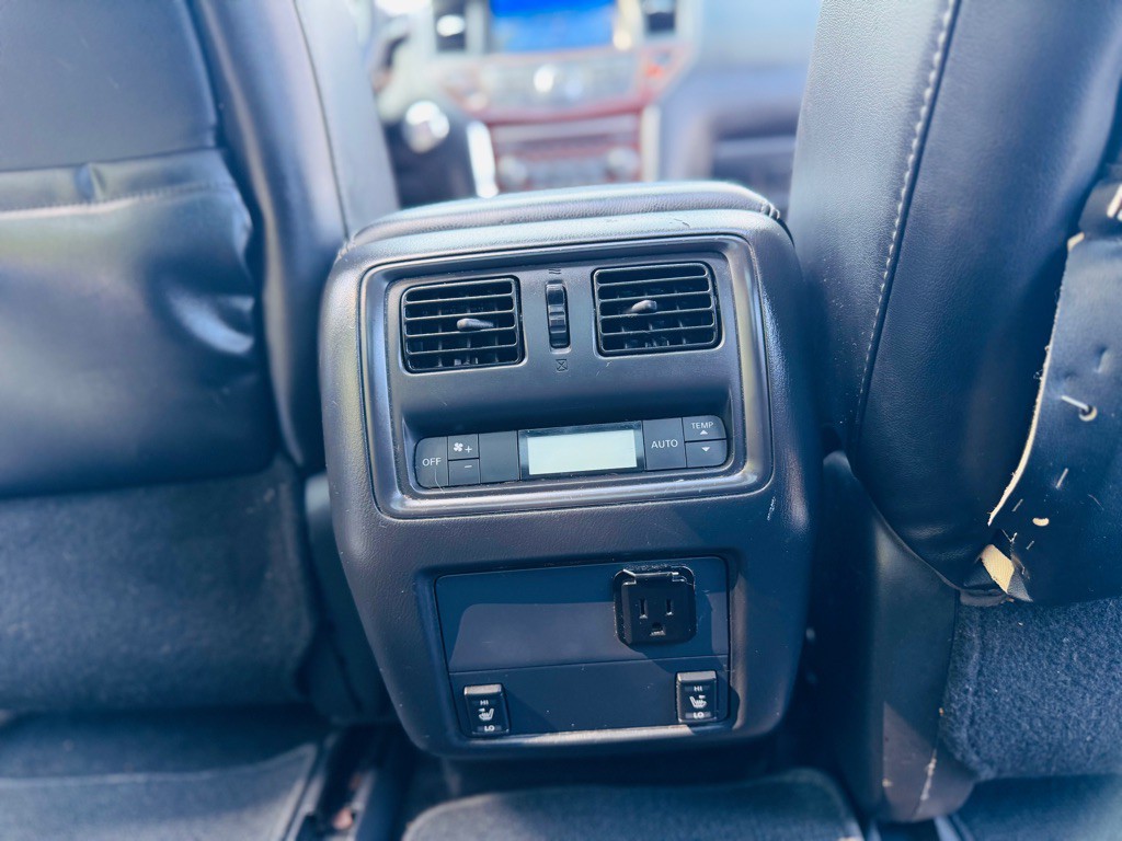 2017 Nissan Pathfinder Image 30