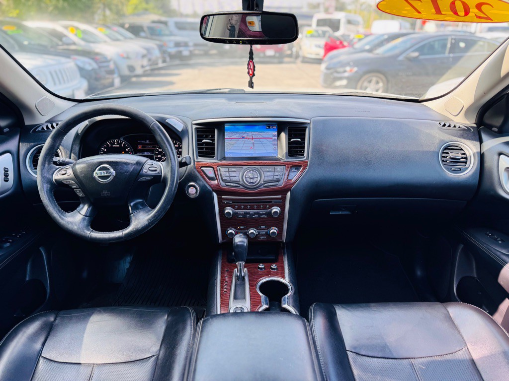 2017 Nissan Pathfinder Image 31