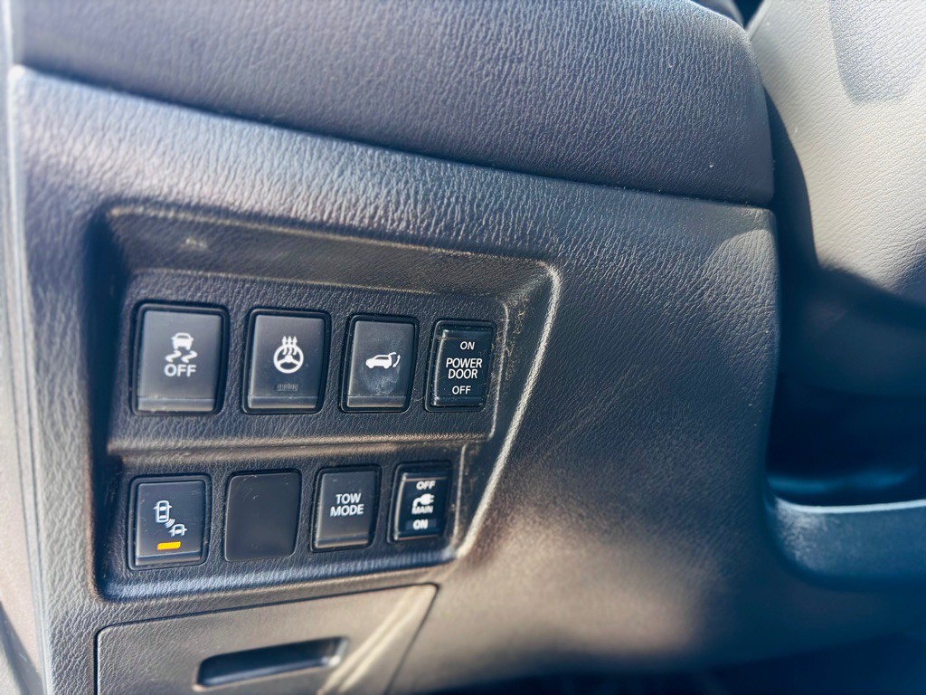 2017 Nissan Pathfinder Image 36
