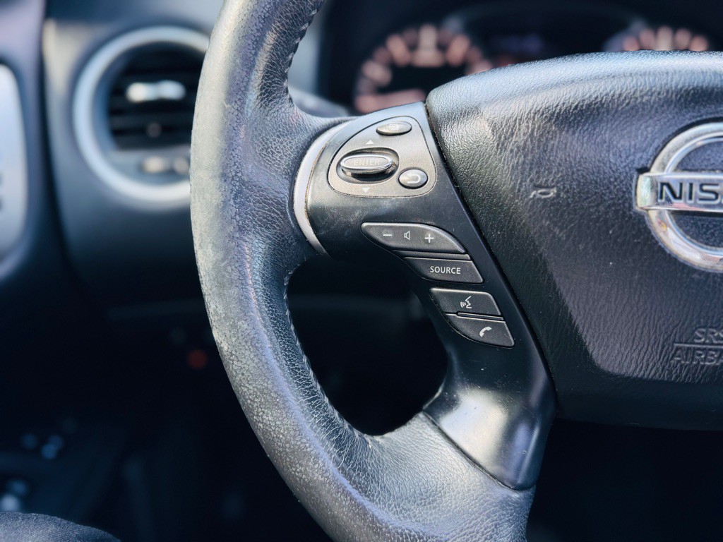 2017 Nissan Pathfinder Image 37
