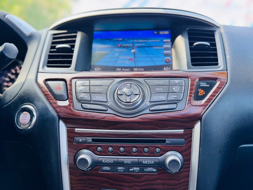 2017 Nissan Pathfinder Image 45
