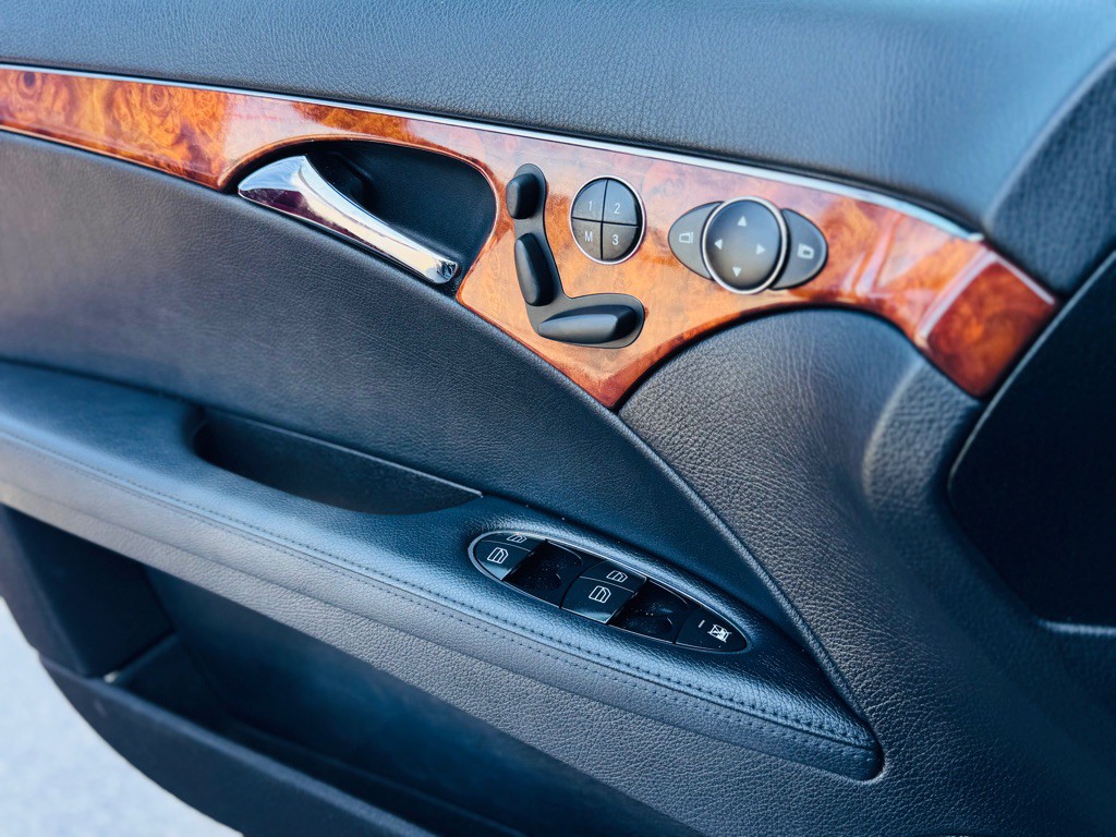 2008 Mercedes-Benz E-Class Image 23