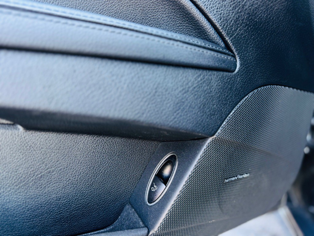 2008 Mercedes-Benz E-Class Image 26