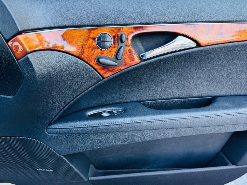 2008 Mercedes-Benz E-Class Image 33