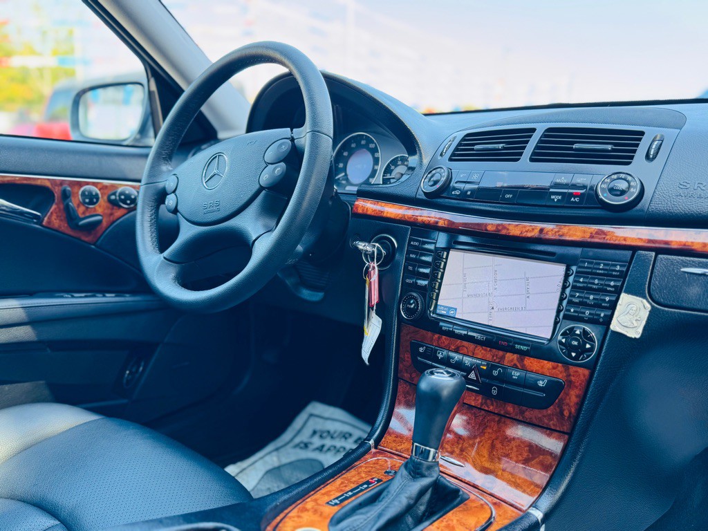 2008 Mercedes-Benz E-Class Image 37